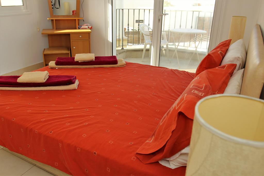 Villa Christina Paphos ภายนอก รูปภาพ